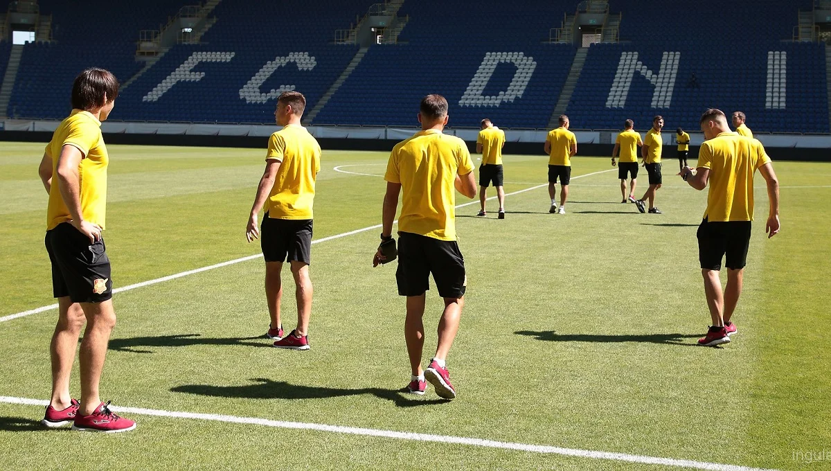 Ингулец на Днепр-Арене / ФК Ингулец