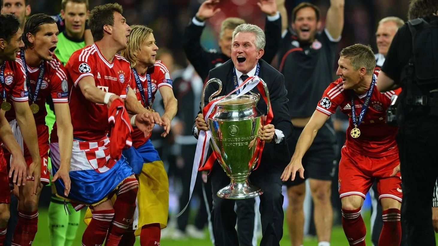 Юпп Хайнкес із Кубком чемпіонів-2013 / UEFA