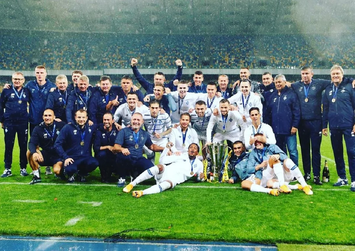 Огнєн Вукоєвіч і компанія після перемоги Динамо над Шахтарем у Суперкубку / фото із соцмереж