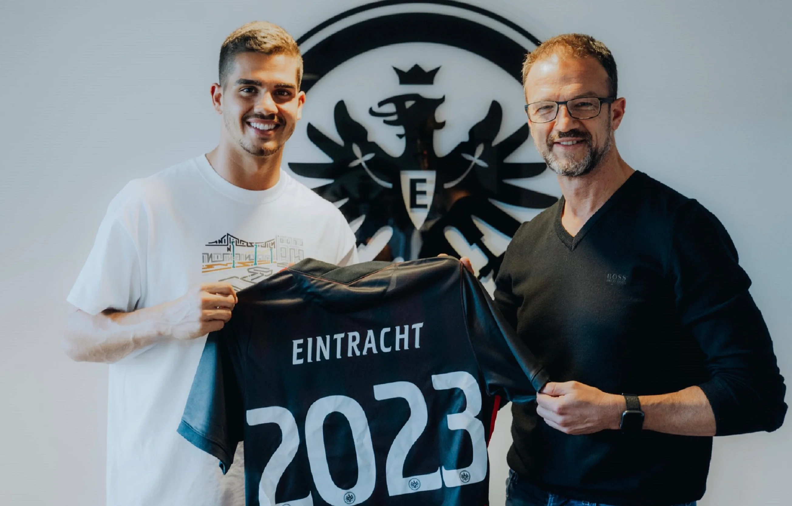 Андре Силва (слева) / Фото ФК Айнтрахт