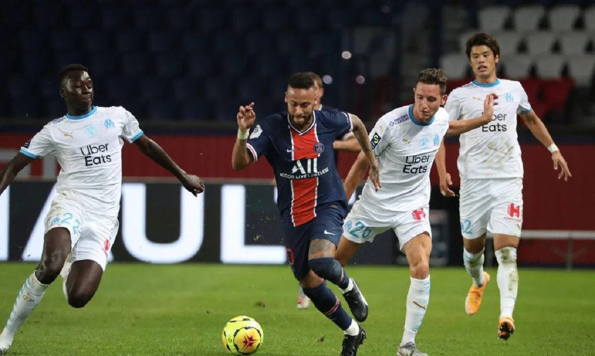 Неймар в матче с Марселем / Getty Images