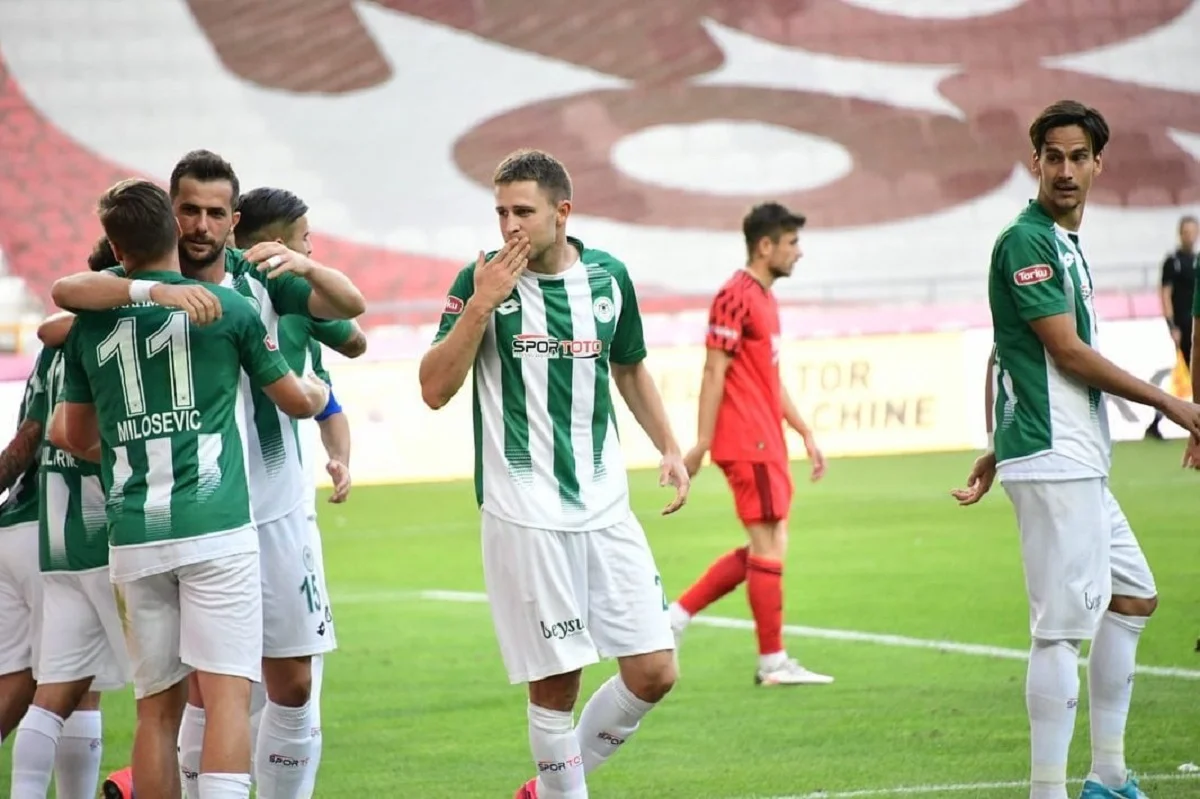 Артем Кравец забил 2 гола и оформил ассист против Бешикташа после ухода из Динамо