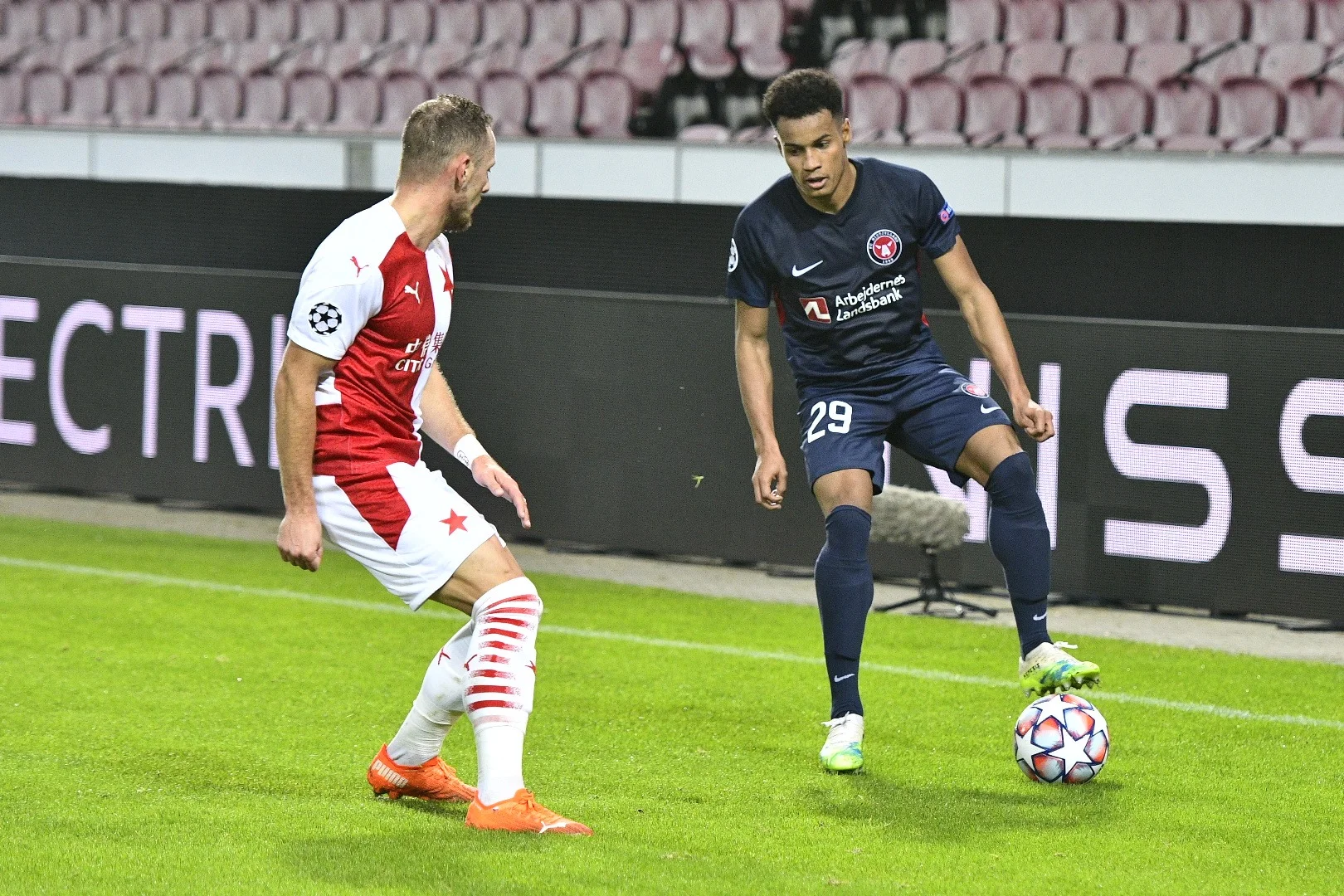 Митьюлланд – Славия / твиттер норвежцев