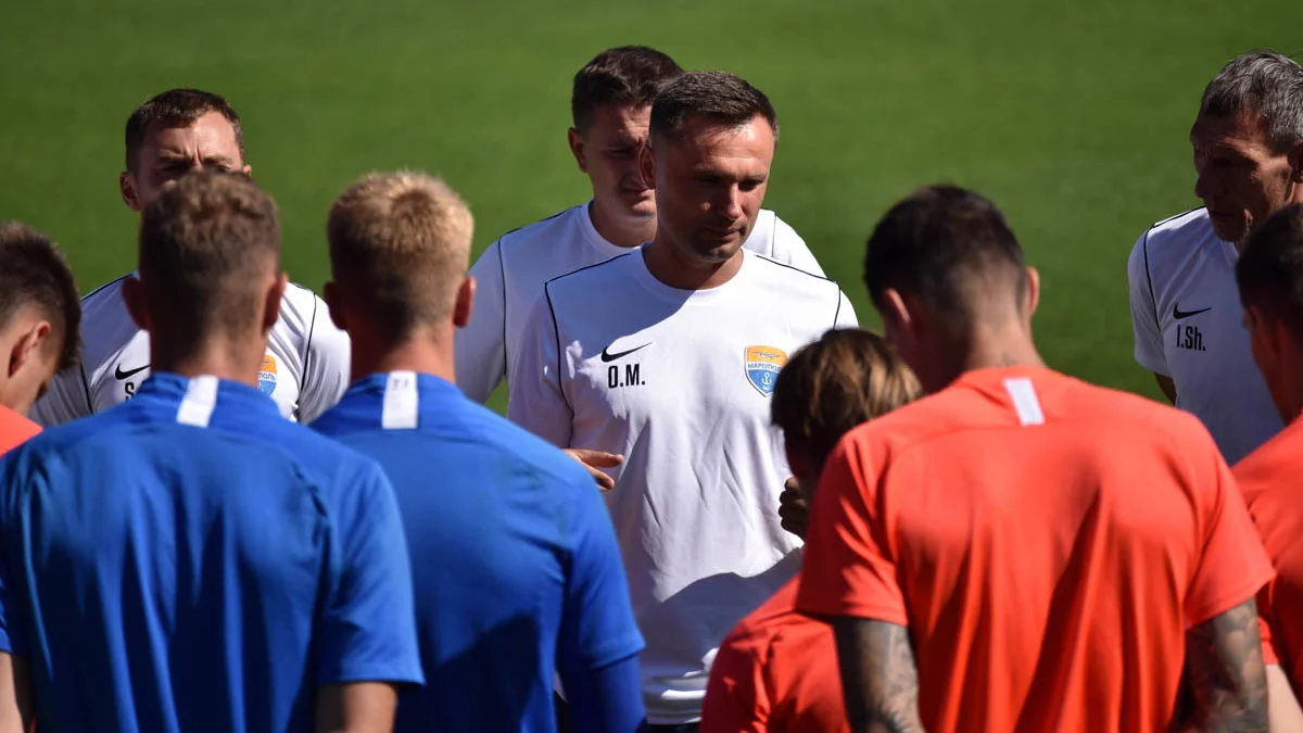 Маркевич у колі підопічних / Сайт Маріуполя