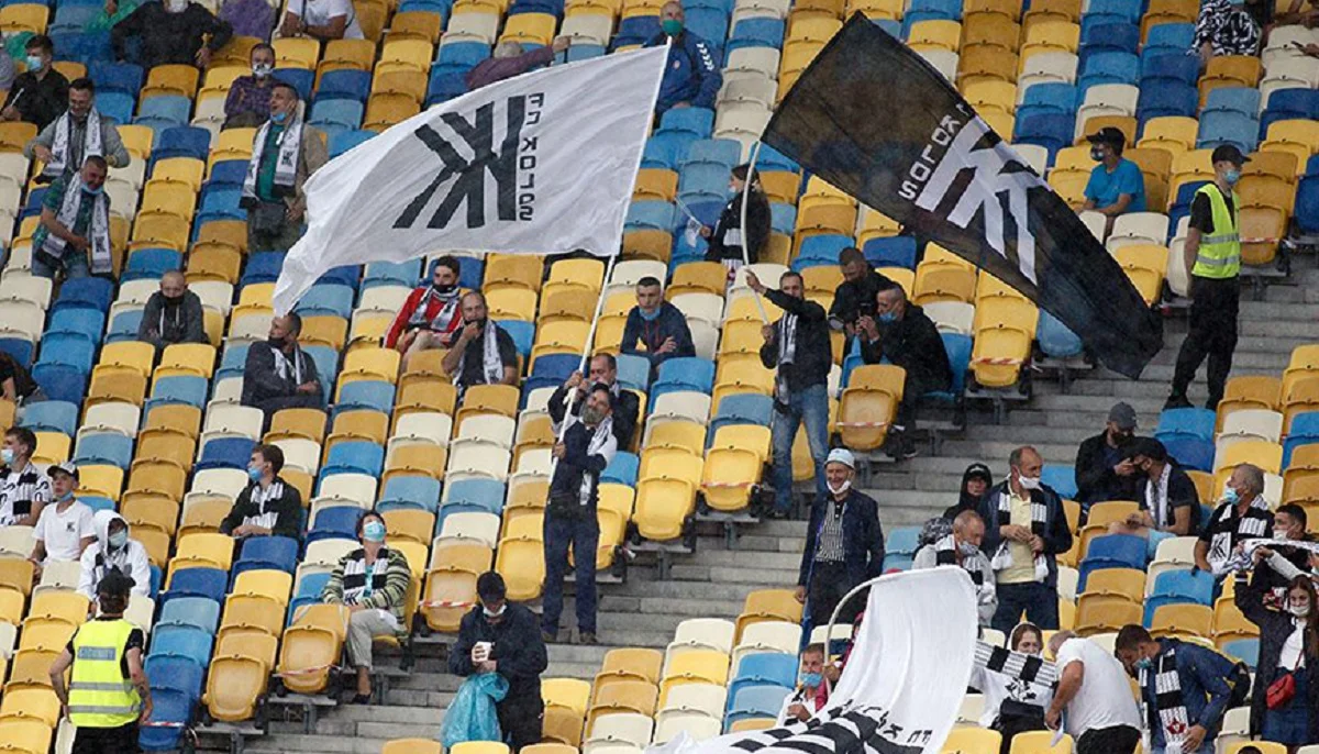 Відтепер уболівальники зможуть насолоджуватись грою улюблених команд лише по ТБ / Фото з відкритих джерел