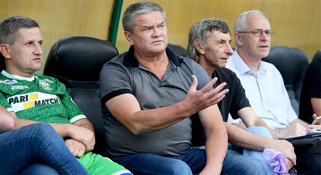 Степан Юрчишин (у центрі) / ФК Карпати