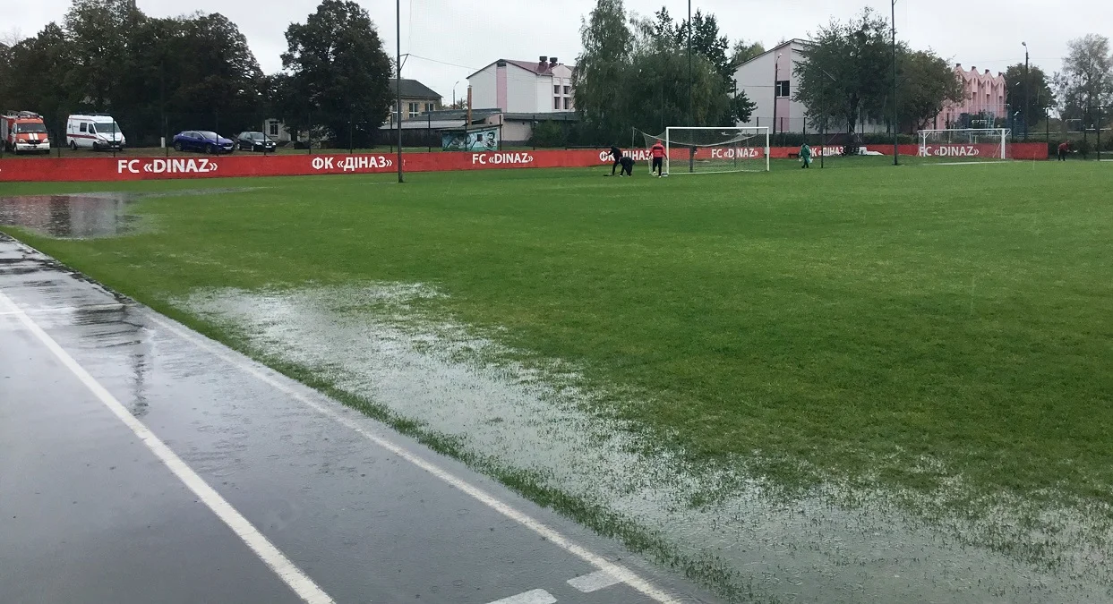 Поле стадіону ФК Діназ / ФК Діназ