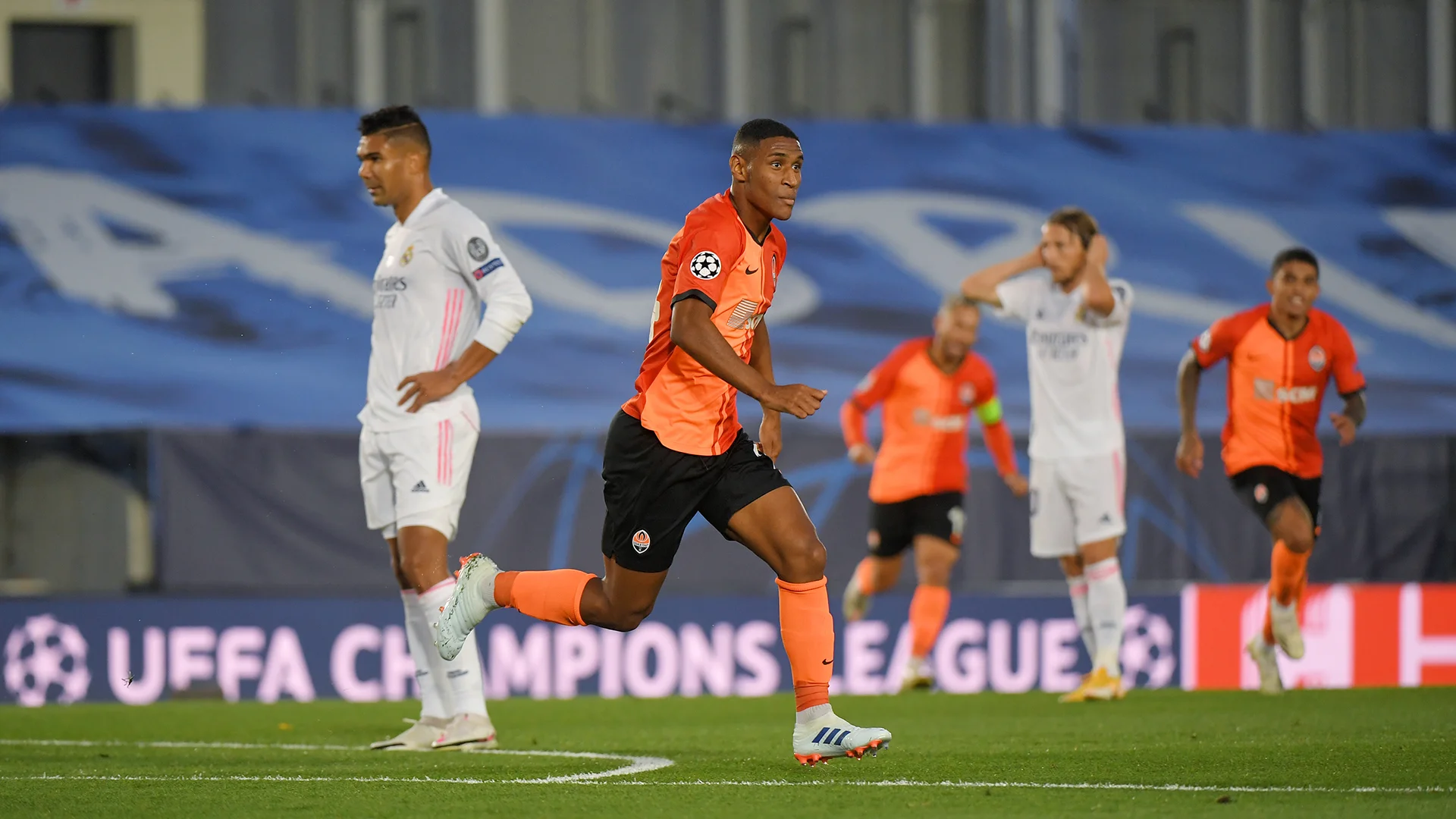 Тете / ФК Шахтар