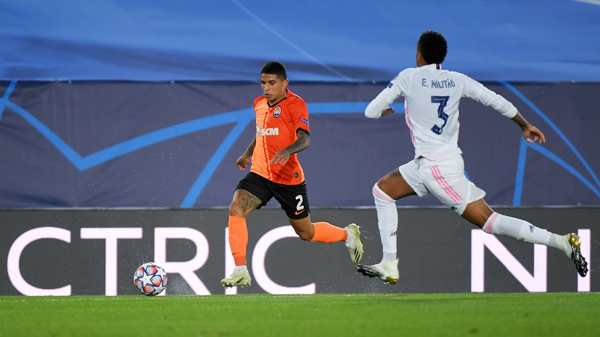 Додо против Милитао / ФК Шахтер