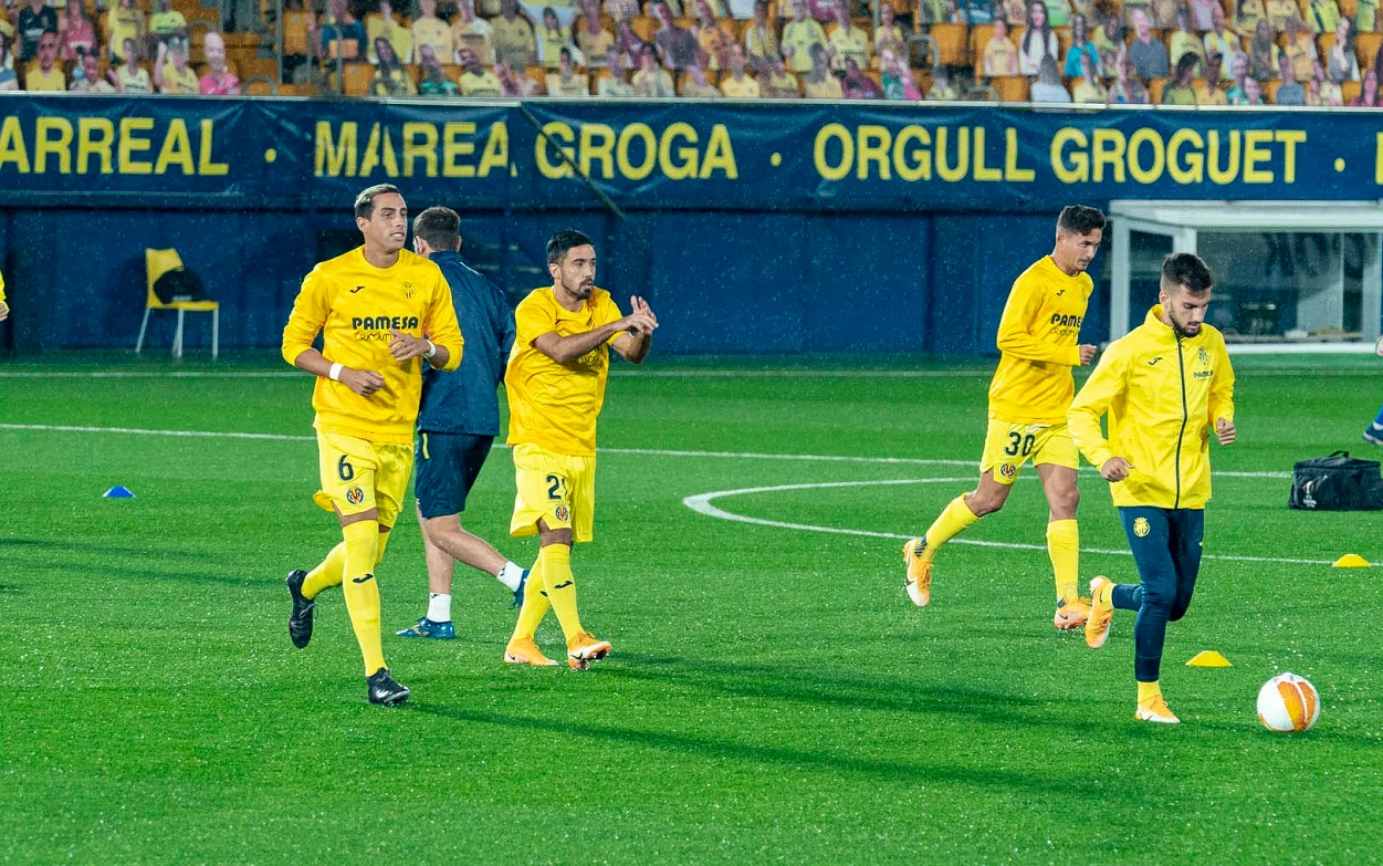 Гравці Вільяреала на розминці / Твіттер клубу