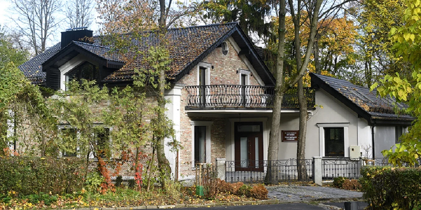 Нова домівка Карпат / ФК Карпати