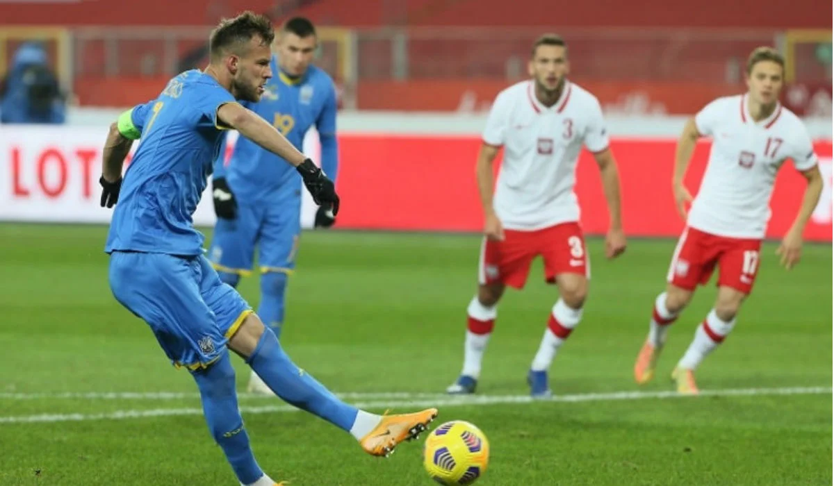 Андрей Ярмоленко в матче с Польшей / УАФ