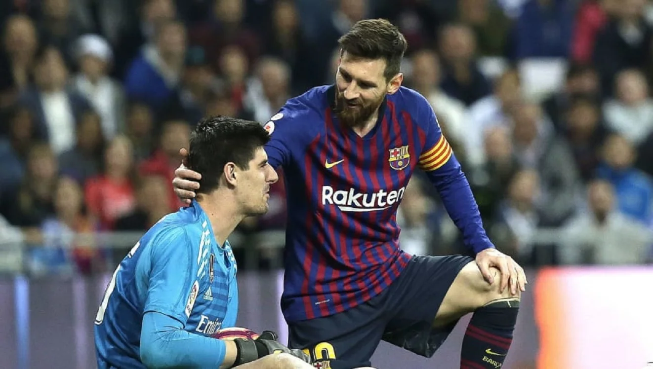 Тибо Куртуа и Лионель Месси / Фото AP