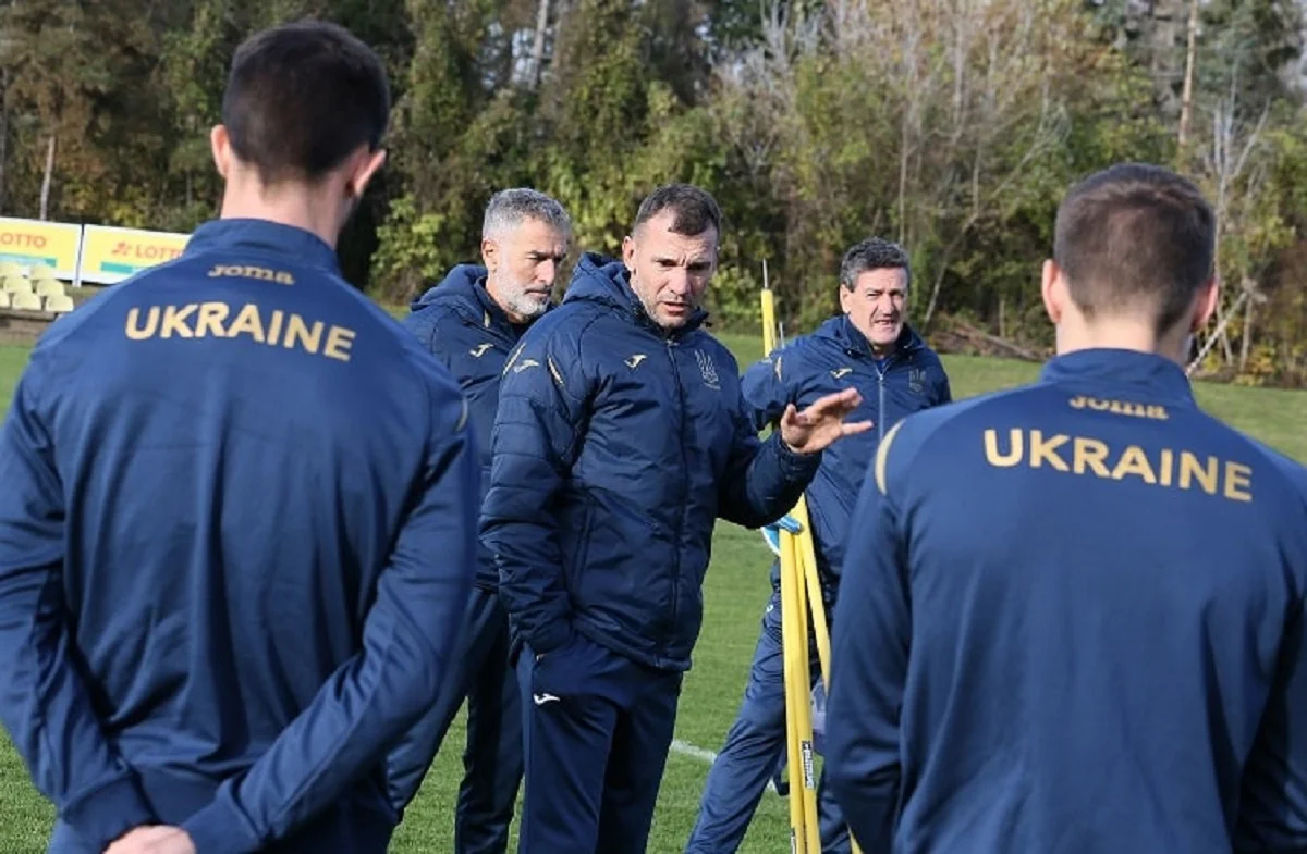 Андрей Шевченко (в центре) / фото Е. Кравса