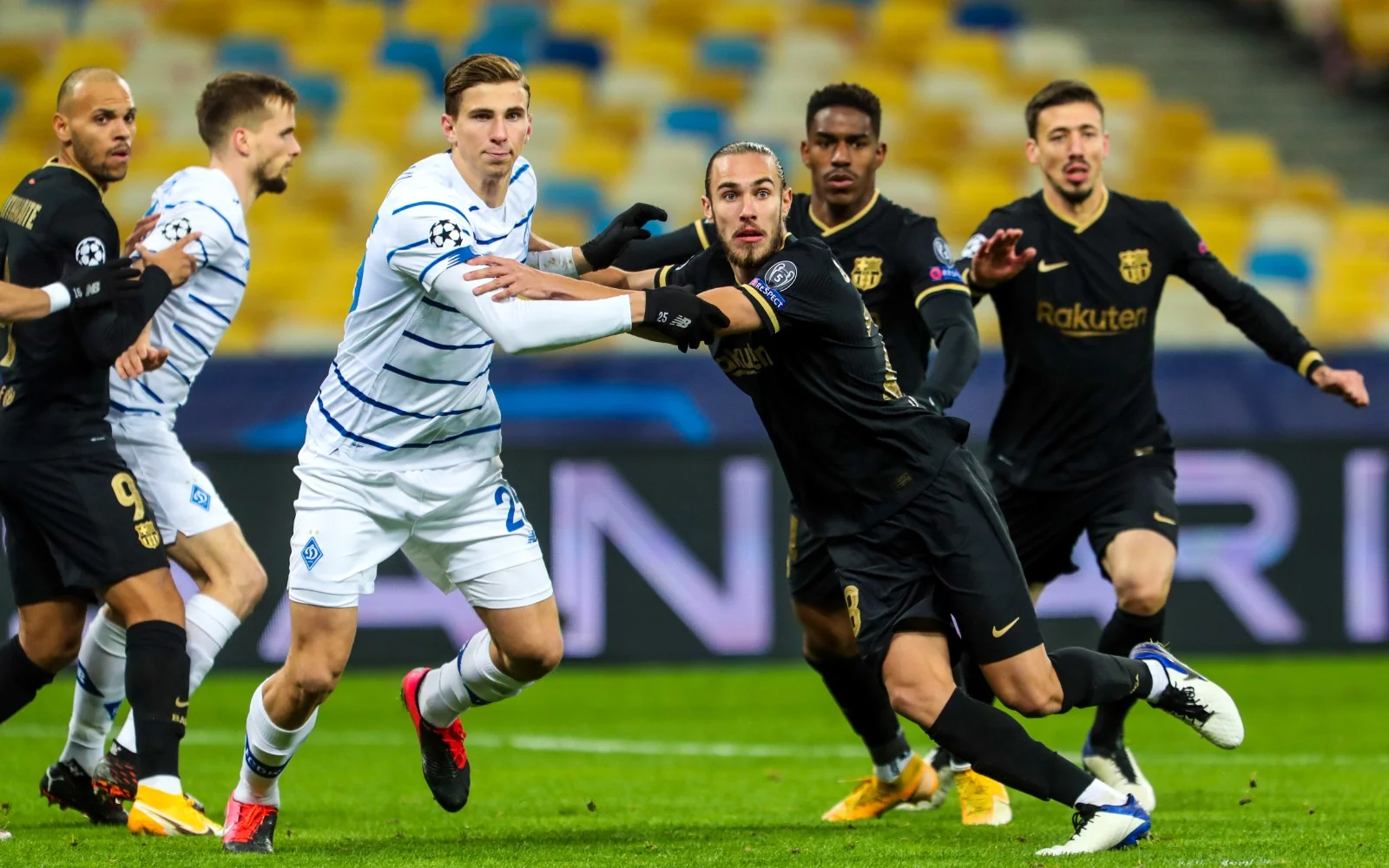 Динамо – Барселона – 0:4 – відео голів та огляд матчу