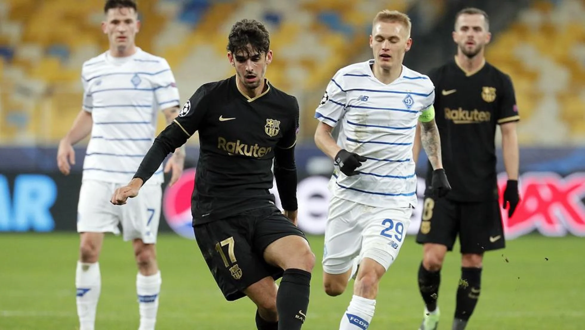 Барса уничтожила Динамо