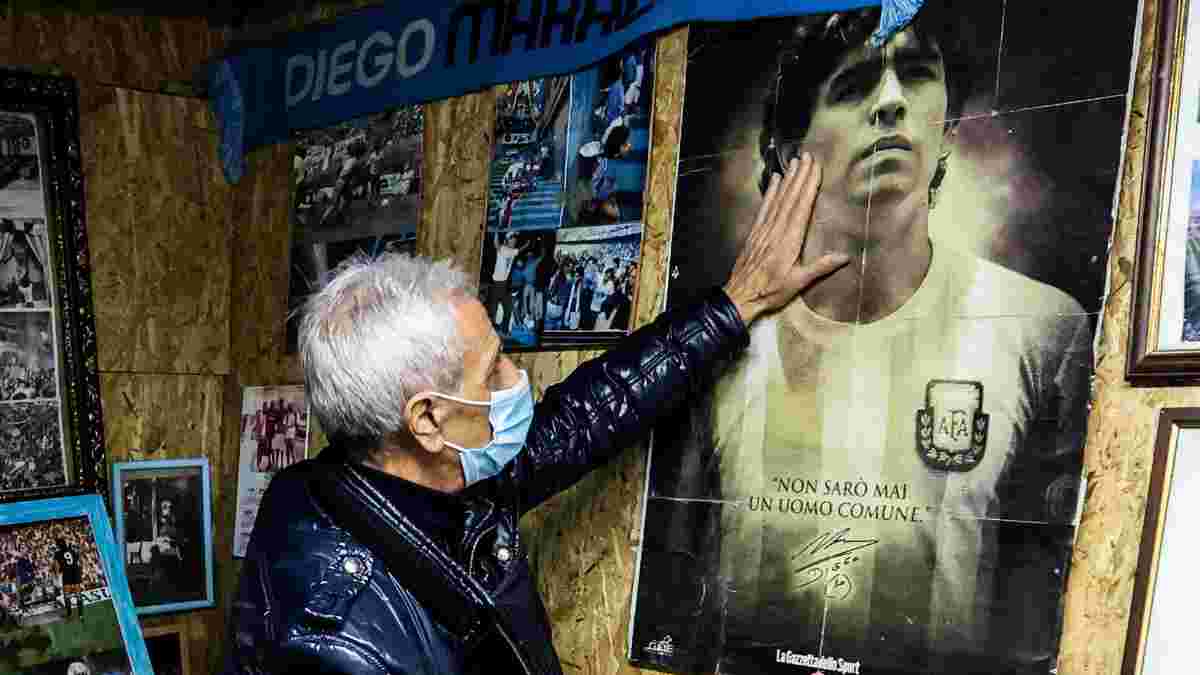 "Мені погрожують смертю": працівник похоронного бюро перепросив за фото з тілом Марадони