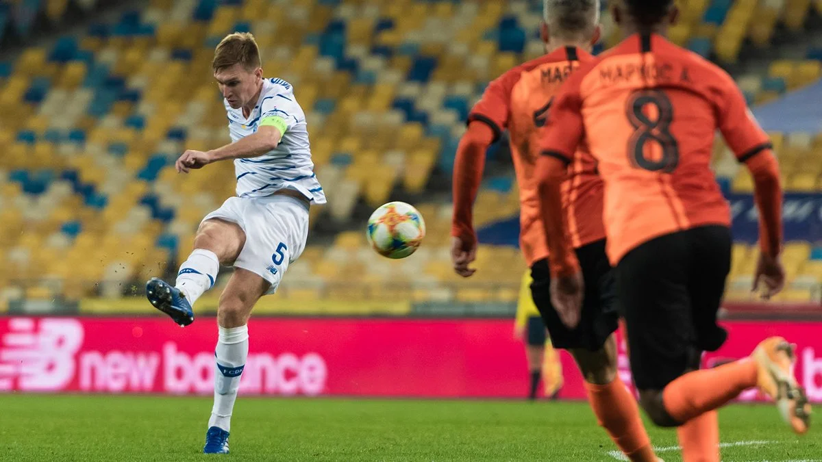 Сергій Сидорчук у матчі з Шахтарем / Фото ФК Динамо