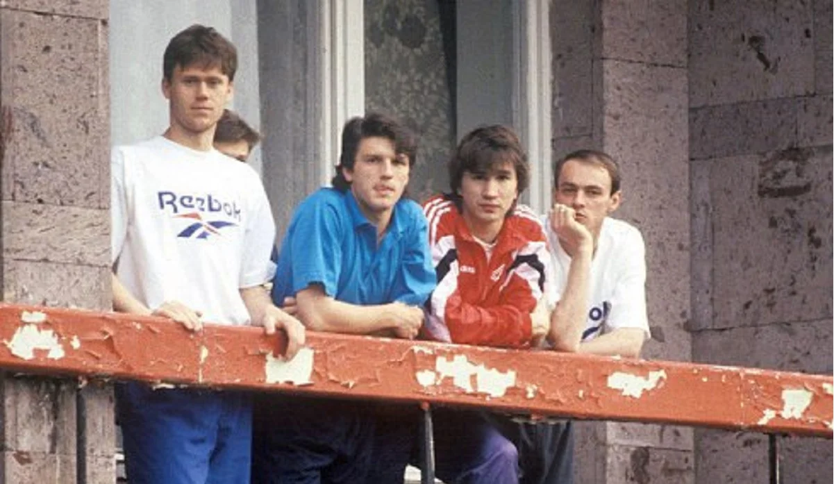 Сергій Щербаков (у блакитній футболці) / Фото з відкритих джерел