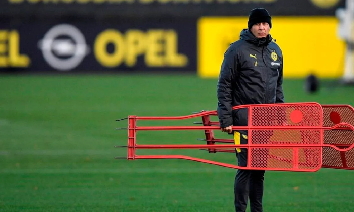 Люсьєн Фавр йде з Борусії