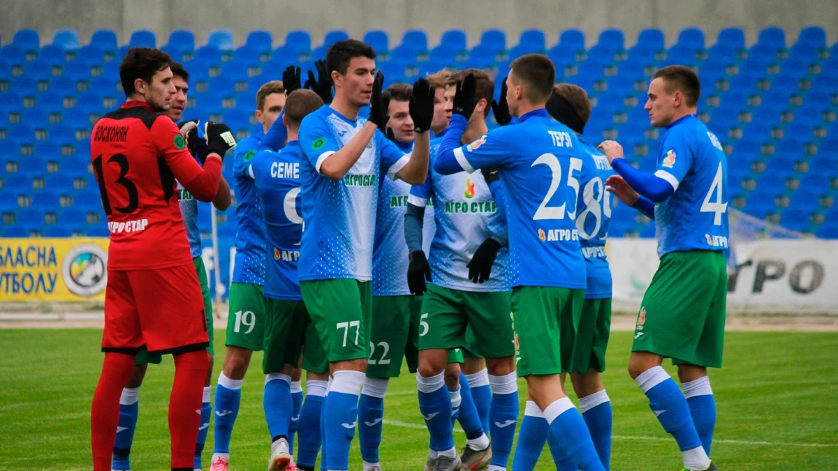 Фото ФК Кристалл