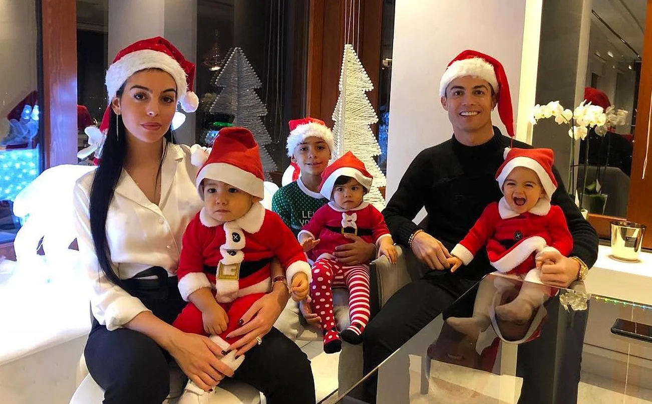 Криштиану Роналду с семьей / Фото Instagram