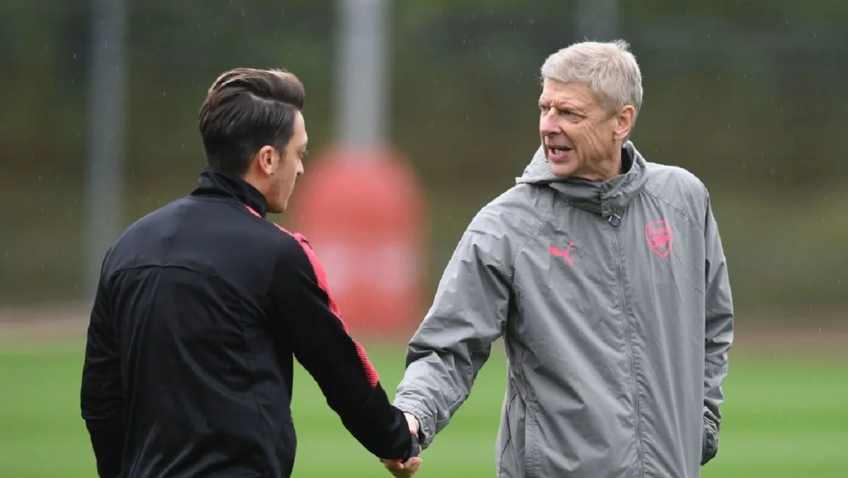 Озіл та Венгер / Фото з відкритих джерел