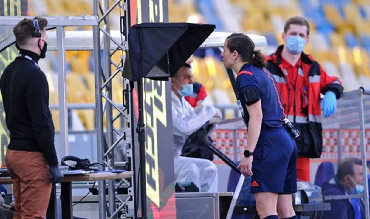 Використання VAR / Сайт Динамо