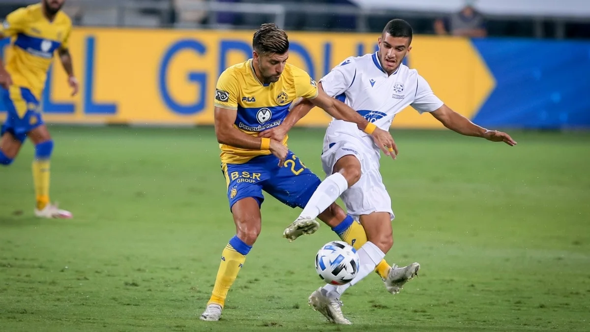 Ліель Абада (в білому) / Фото Маккабі Тель-Авів