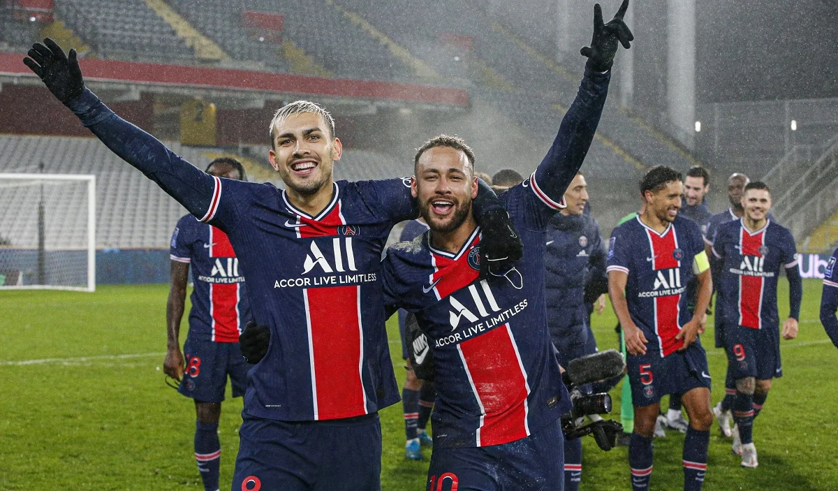 Леандро Паредес и Неймар после победы в Суперкубке над Марселем / Твиттер ПСЖ