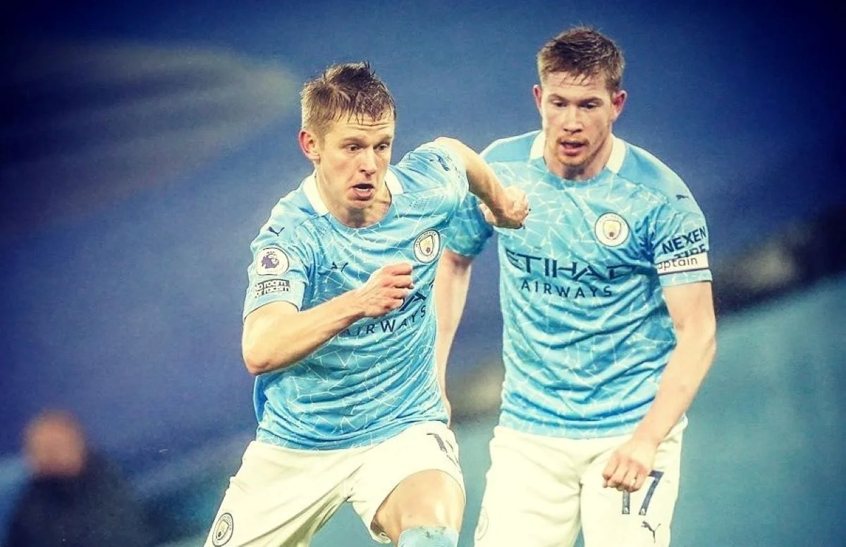 Зінченко і його "брат" Де Брюйне під час матчу Ман Сіті – Брайтон 13 01 2021 / огляд англійських ЗМІ