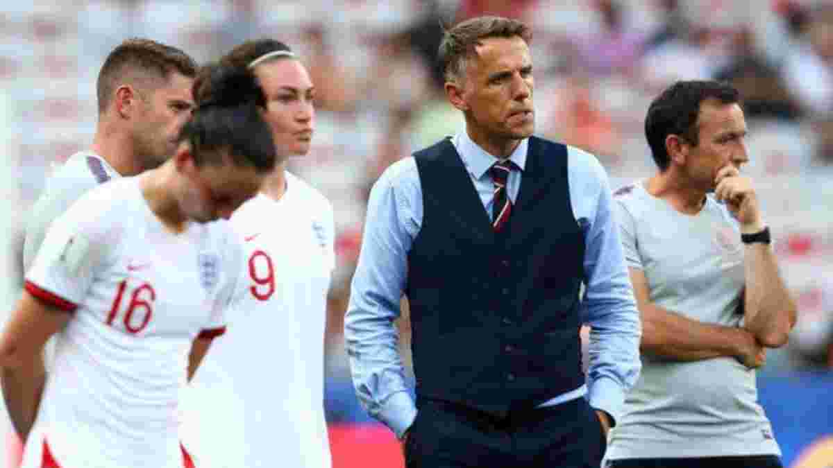 Фил Невилл официально покинул расположение женской сборной Англии – его связывают с клубом Бекхэма