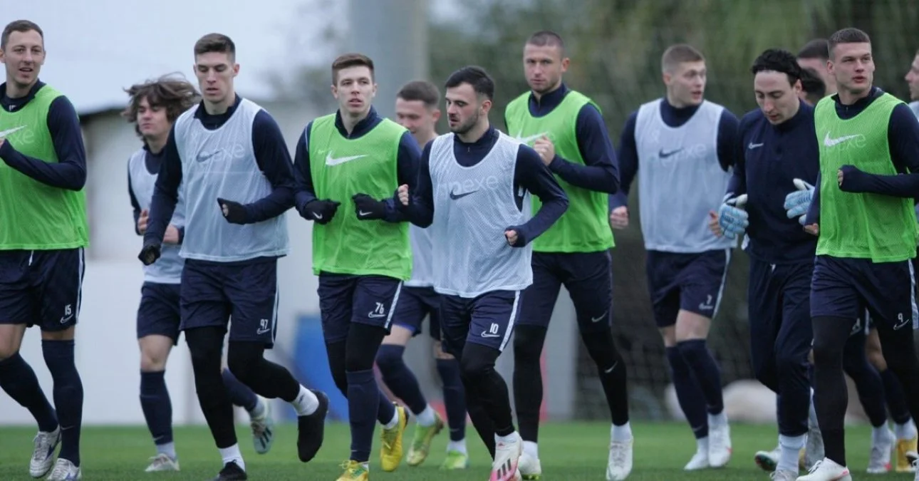 Гравці СК Дніпро-1 / фото: СК Дніпро-1