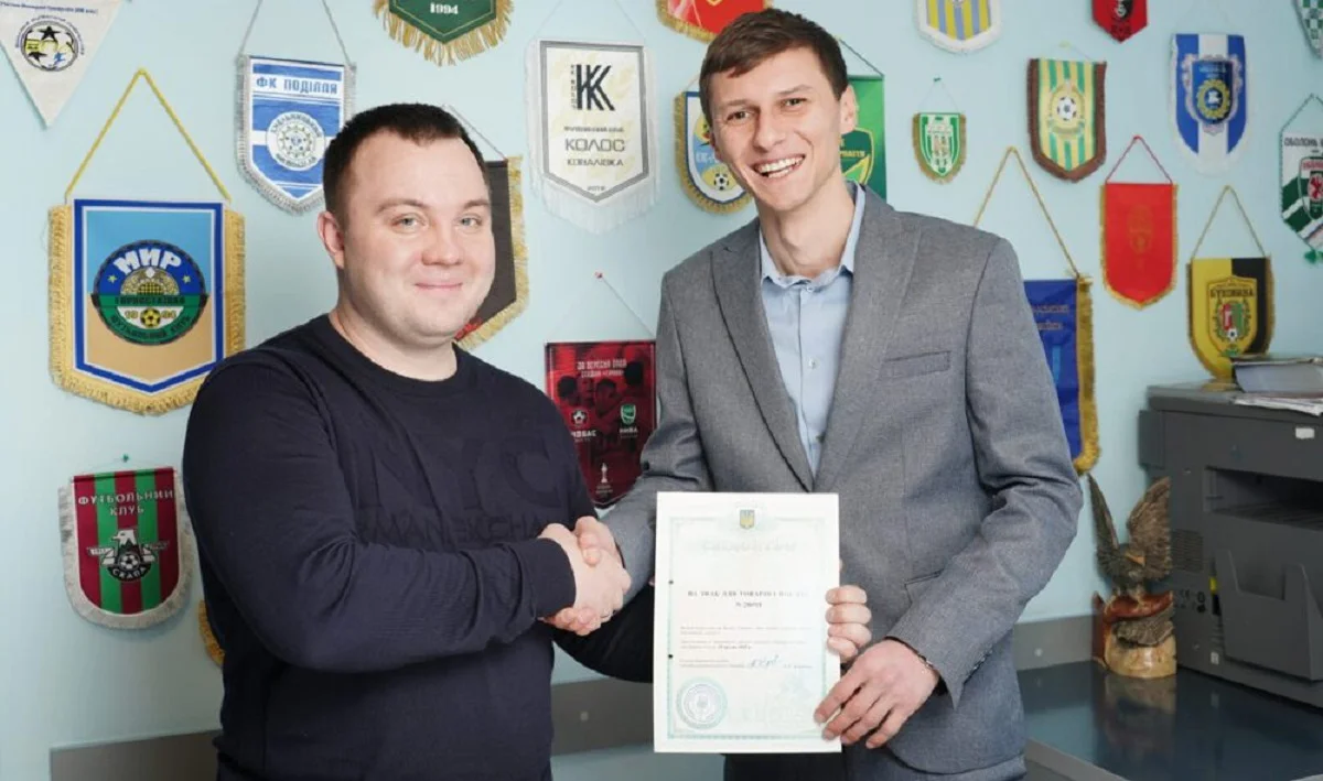 Артур Загорулько (праворуч) / ФК Нива Вінниця