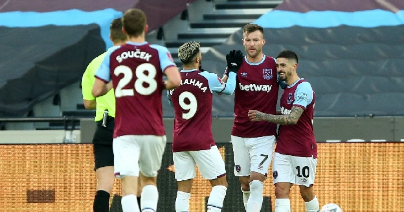 Андрій Ярмоленко в оточенні партнерів / соцмережі