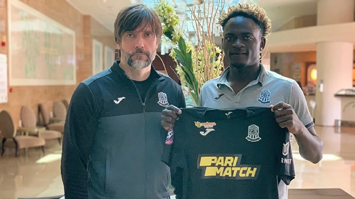 Тадеус Нкенг (справа) / Фото ФК Олимпик