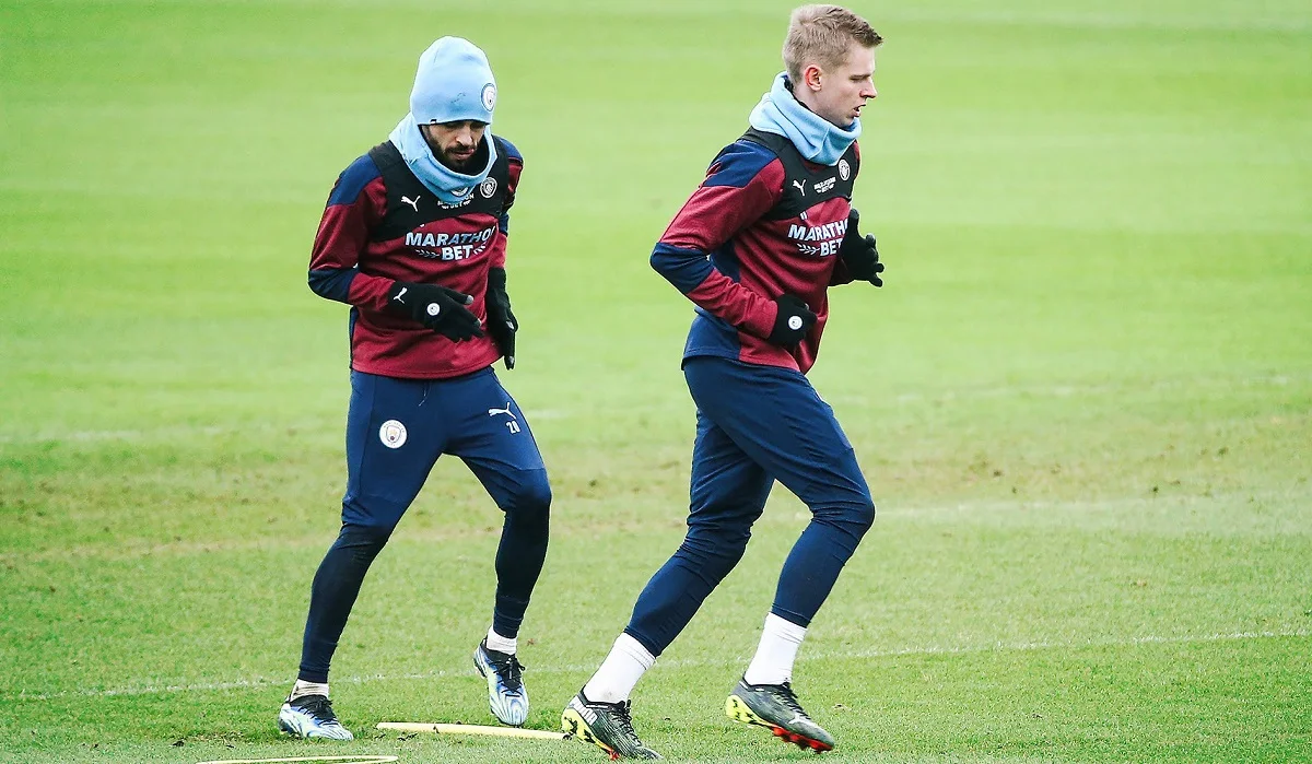 Олександр Зінченко (праворуч) / Твіттер ФК Манчестер Сіті