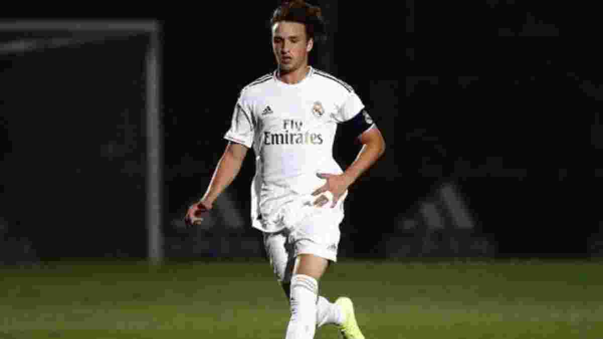 Защитник молодежной команды Реала забил со штрафного со своей половины поля