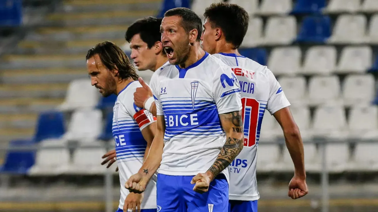 Універсидад Католика демонструє чемпіонський характер / Фото AFP
