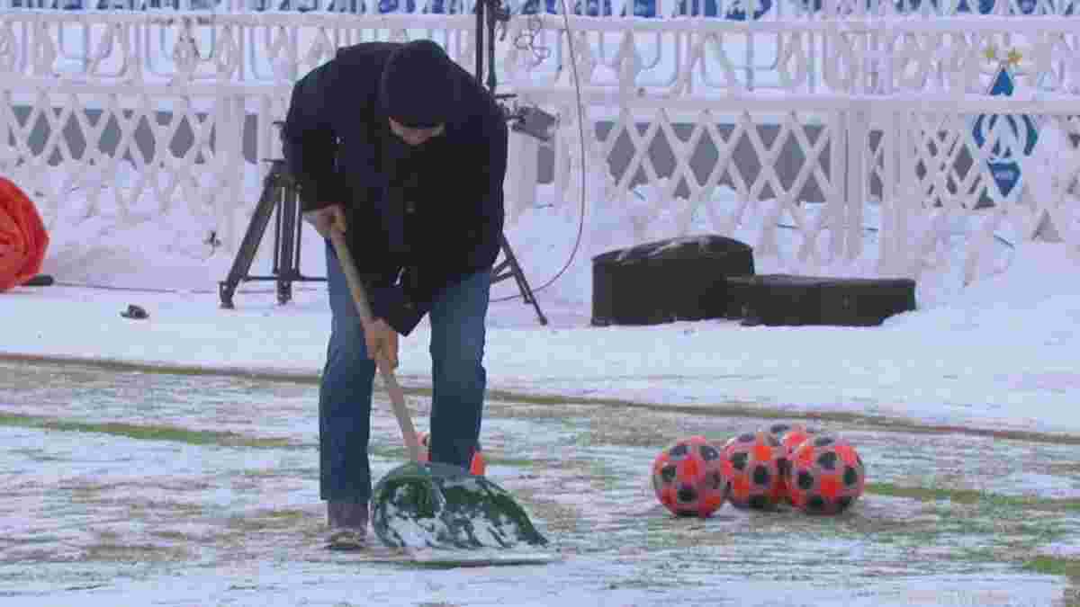 Луческу объяснил, почему взял лопату и убирал снег перед матчем Динамо – Олимпик