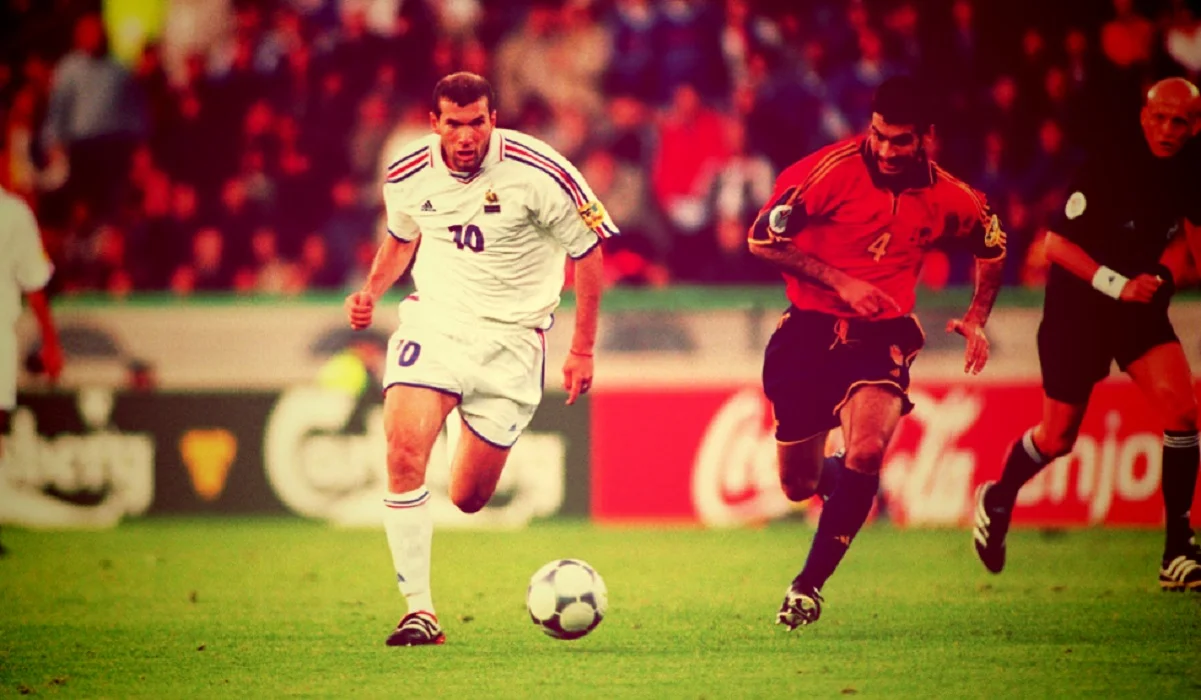 Зідан проти Гварідоли – тоді вони були зірками на полі / Фото з відкритих джерел