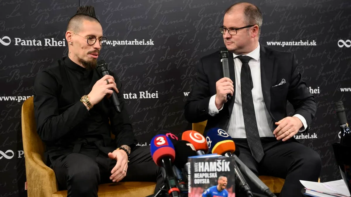 Марек Гамшик (слева) / TASR