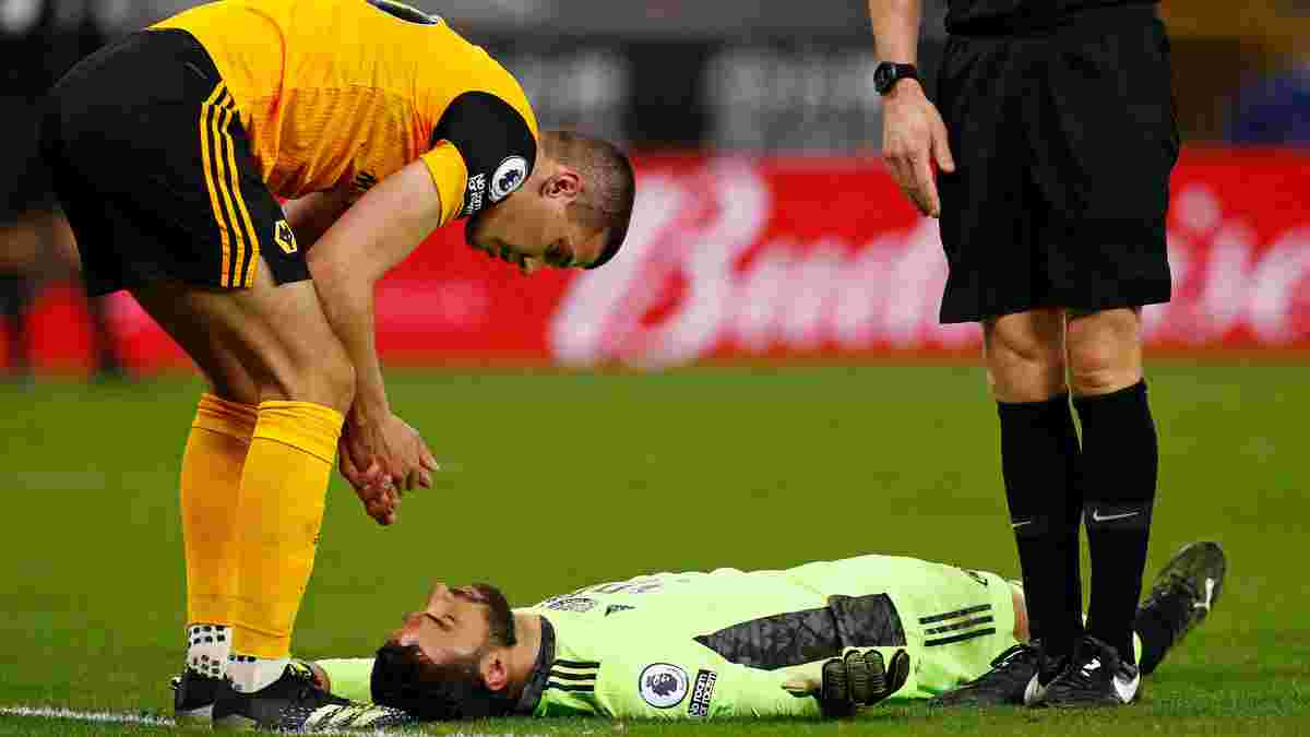 Голкипер Вулверхэмптона Патрисиу получил жуткую травму головы – матч АПЛ прервали на 15 минут