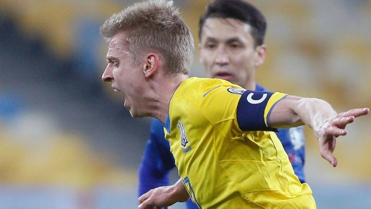 Олександр Зінченко в матчі з казахами / Фото УАФ