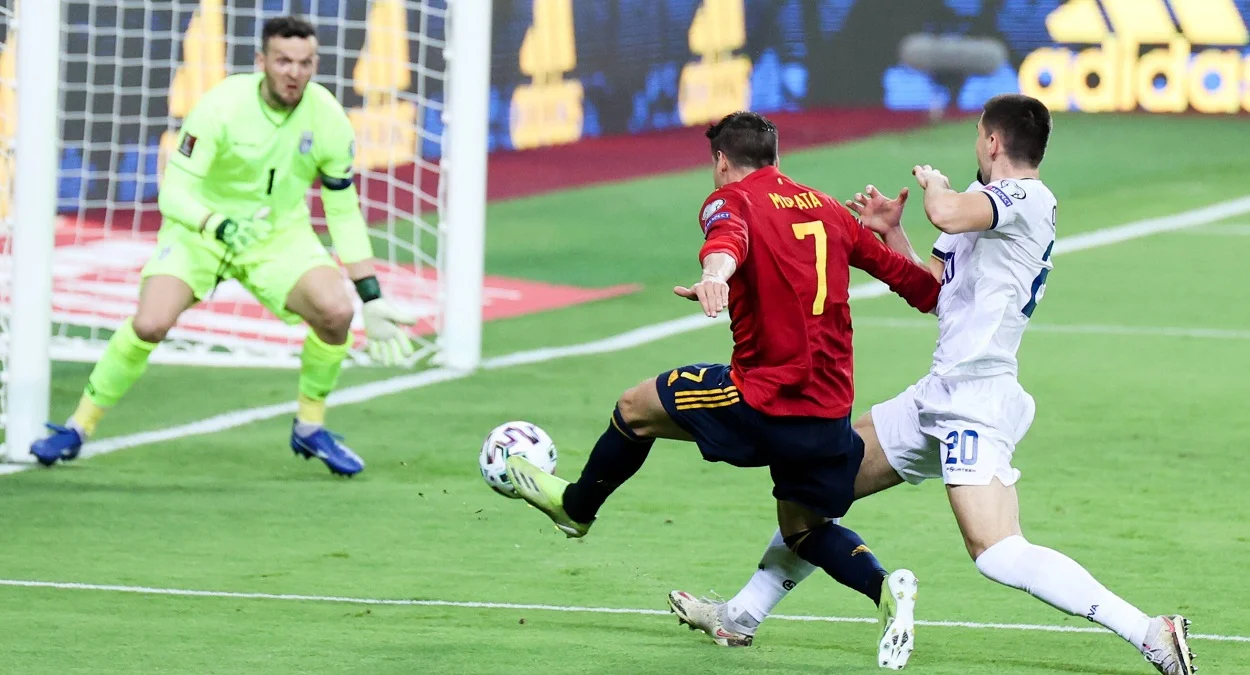 Испания переиграла Косово / УЕФА