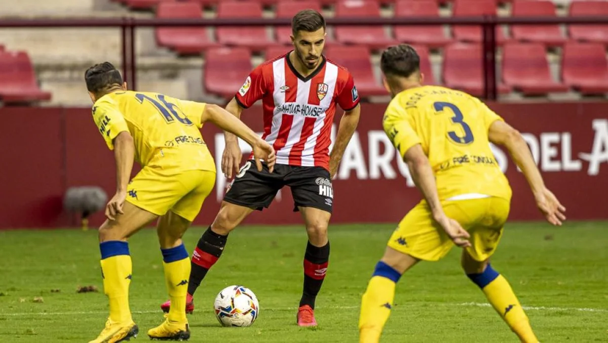 Леонардо Руис (по центру) / Marca