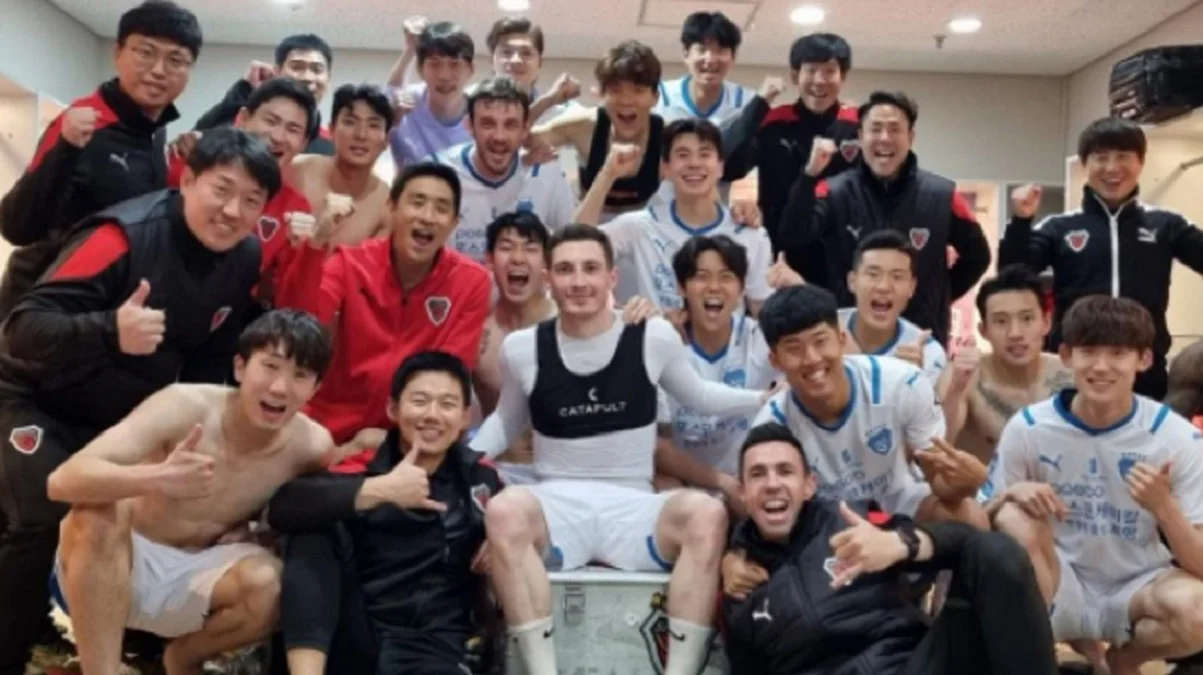 Пхохан Стілерс після перемоги над Сеулом / Інстаграм ФК Пхохан Стілерс