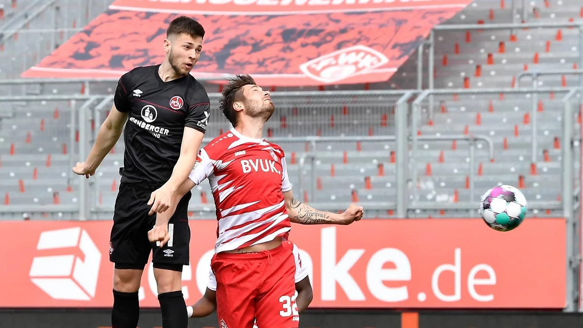 Эрик Шуранов (слева) / Фото ФК Нюрнберг