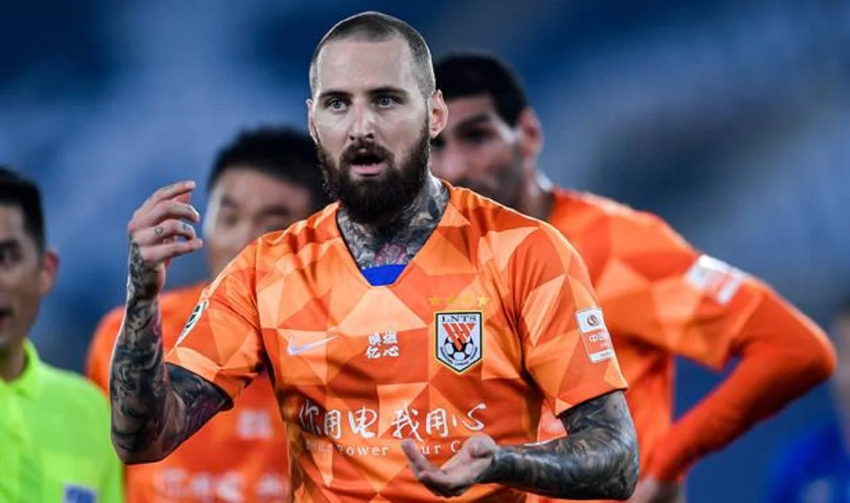 Тамаш Кадар / Сайт Шаньдун Лунэн