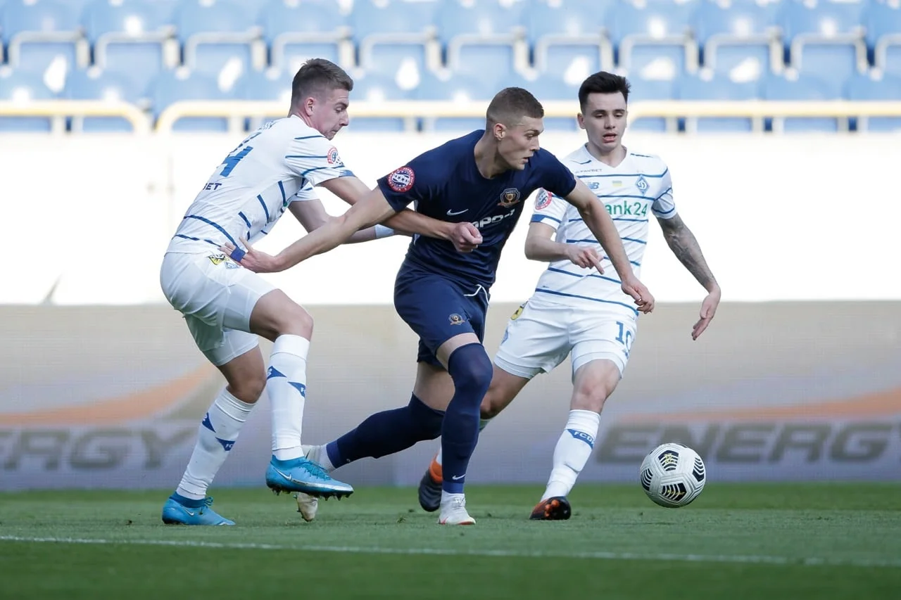 Довбик проти Динамо / Сайт СК Дніпро-1